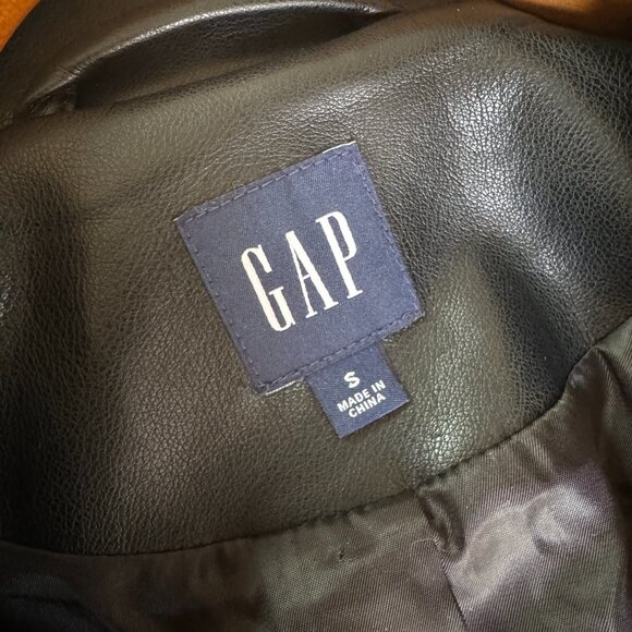 Gap Vegan Leather Trench Coat - Picture 11 of 13